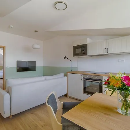 Luma Terra Vandrerhjem *