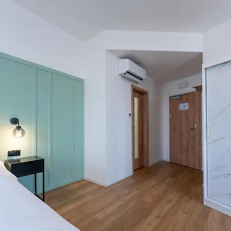 Hostel Luma Terra Prague
