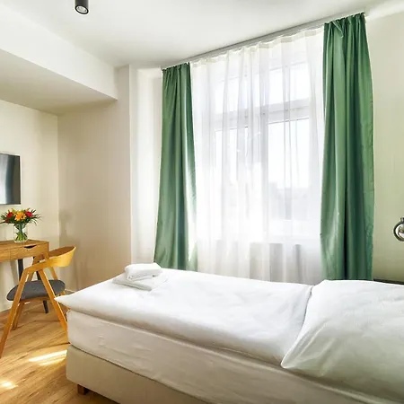 Luma Terra Vandrerhjem Prag