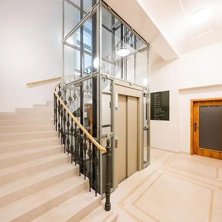 Luma Terra Praag